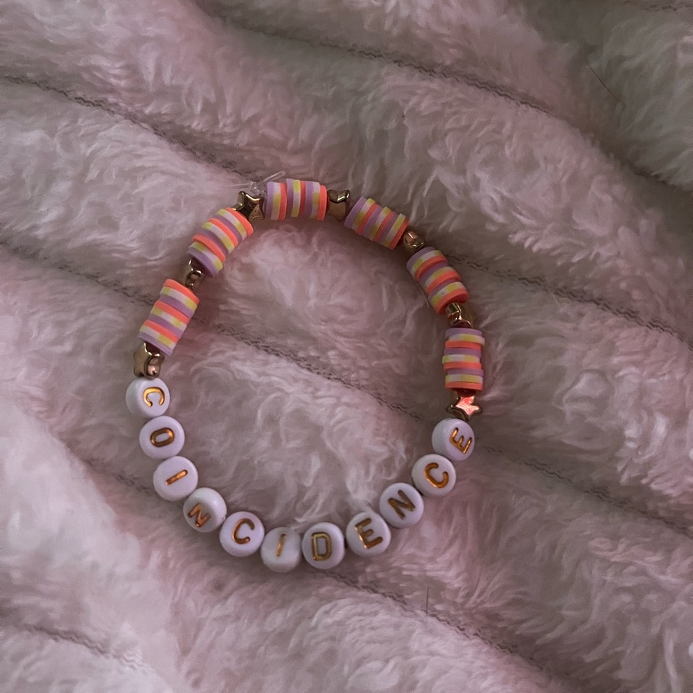 21 sabrina carpenter handmade concert worn bracelets! - Picture 15 of 16